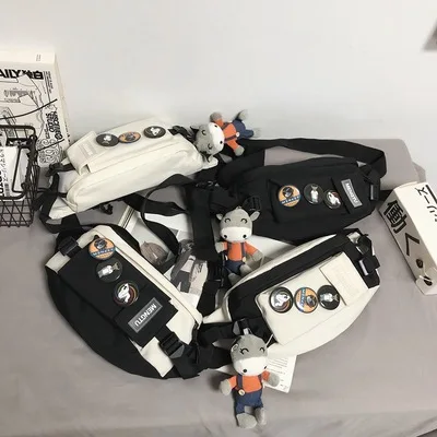 

B-0293 Multifunctional Waterproof Fashion Cartoon Badges 2021 Ladies Bags Pu Leather Handbags Hip Hop Mobile Phone Bags, Customized color