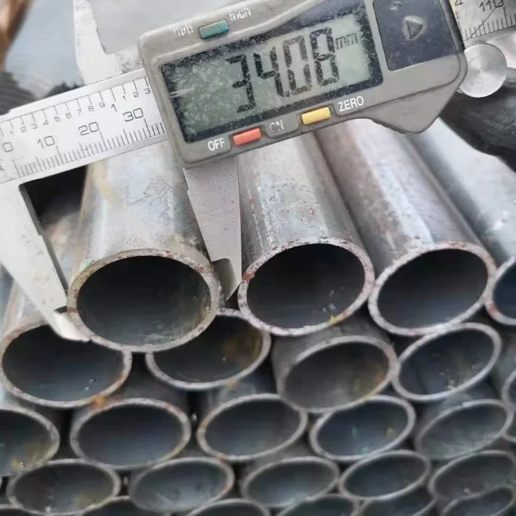Black Carbon Steel Round Welded Tube for Outdoor Installation and Harsh Working Environments