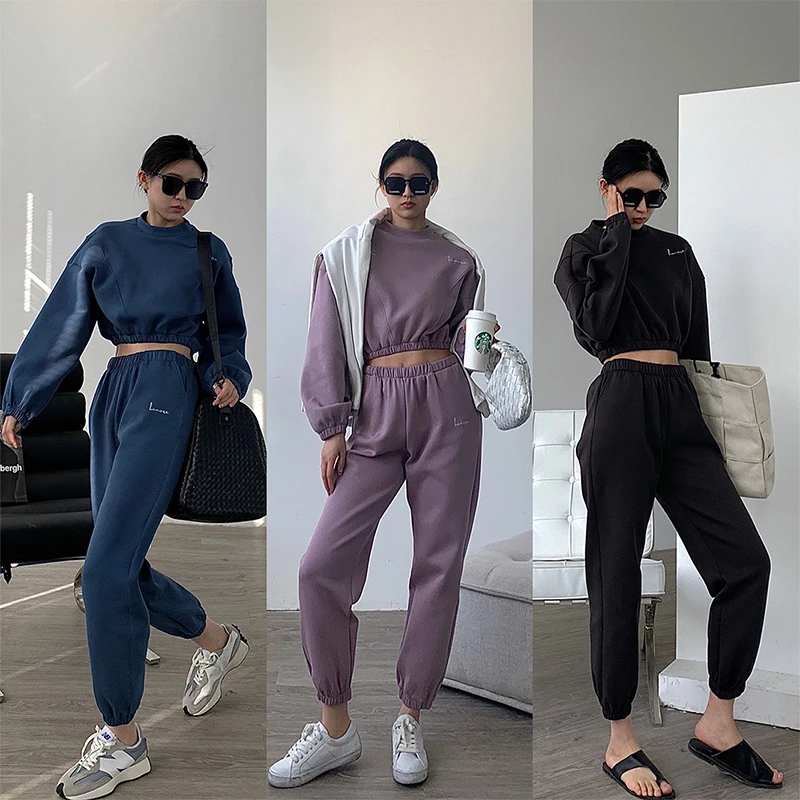 

Custom logo knit two piece set women clothing crop top jogger set women
