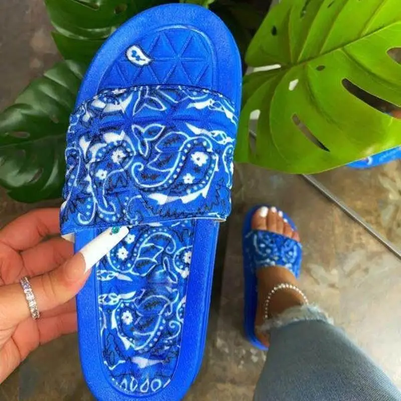 

Hot Custom Ladies-slipers Manufacturer Fluffy Slippers 2021, As per customer's request