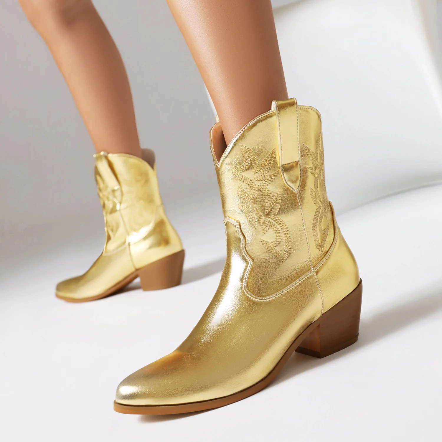 

BUSY GIRL XY4781 Women Ankle Boots Embroidery Metallic Gold Boots 5cm Heels Shoes Women 2023 Autumn Winter Fur Cowboy Boots