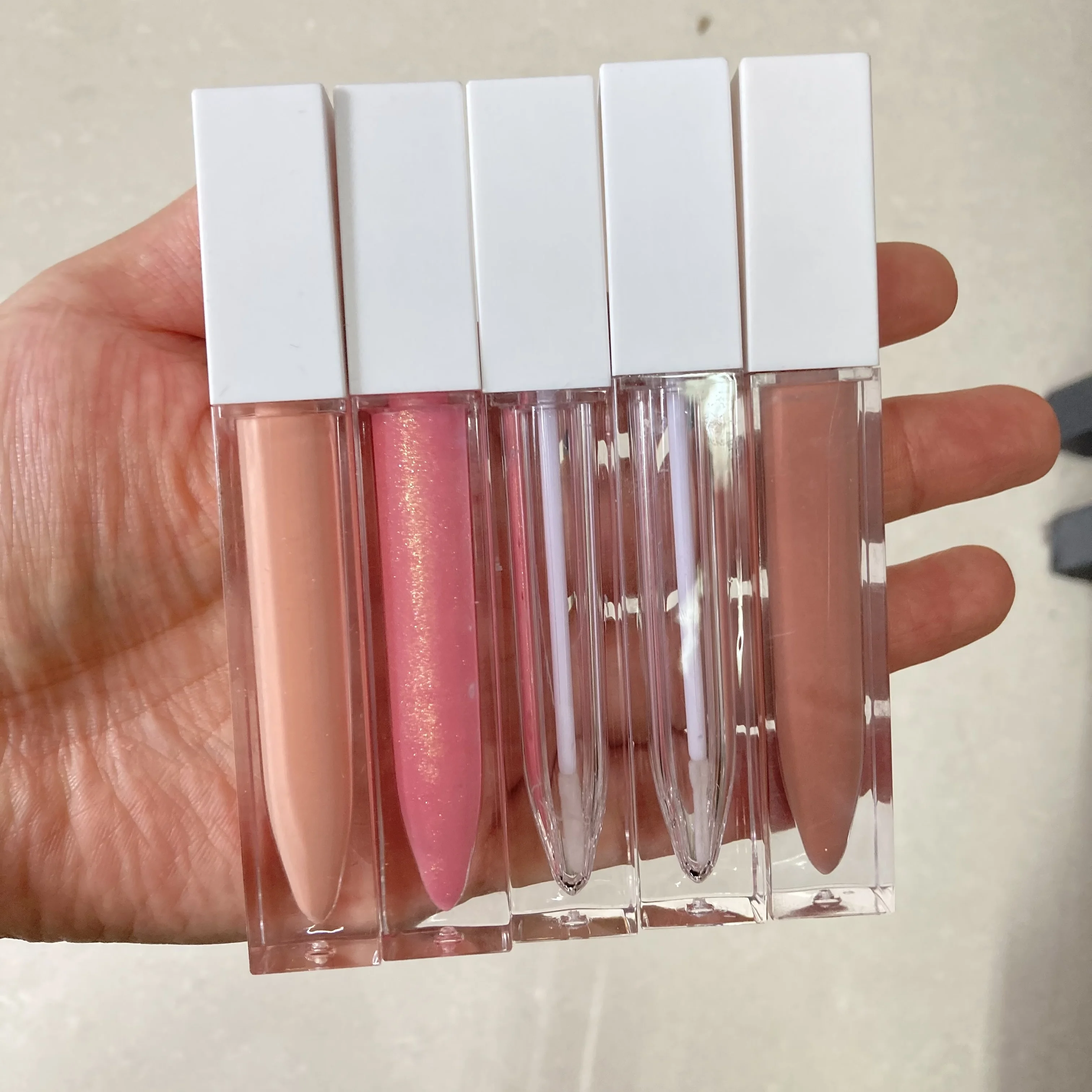 

Lipgloss vendor custom lipgloss tube packaging private label glossy plumping lipgloss