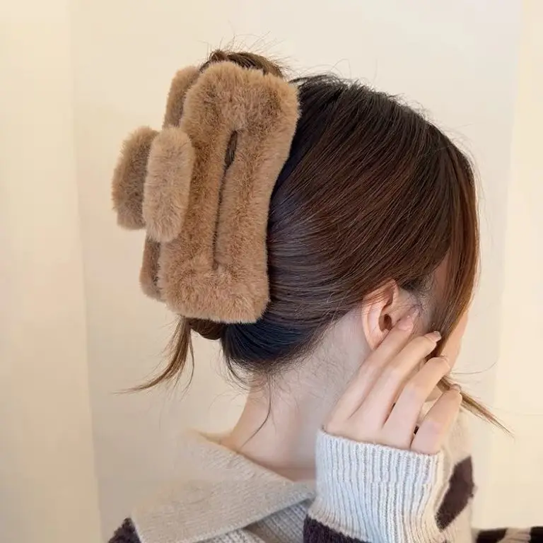 

New Style Fluffy Large Hair Claw Clips 12cm Jumbo Rectangle Solid Color Furry Women Hair Accessories For Winter