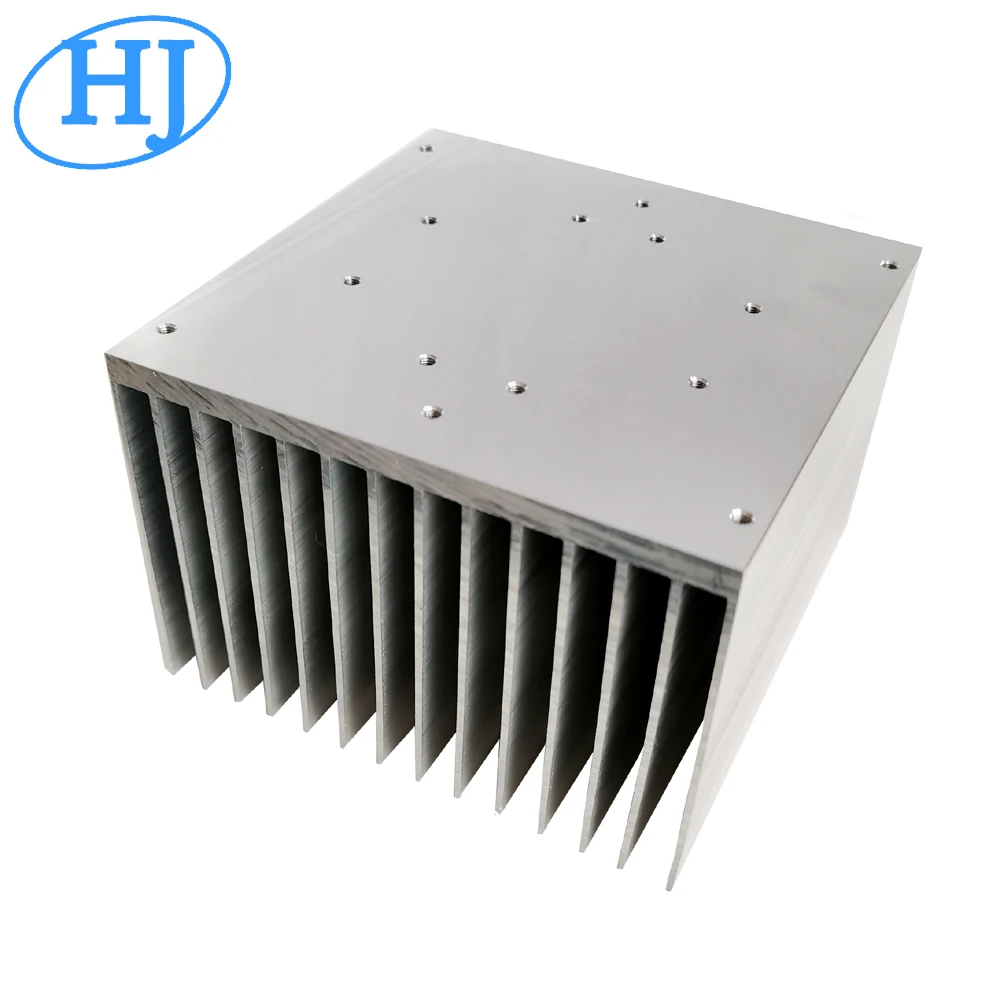 

Extruded aluminium heatsink for LED spot light 111.5(W)*76(H)*110(L)mm