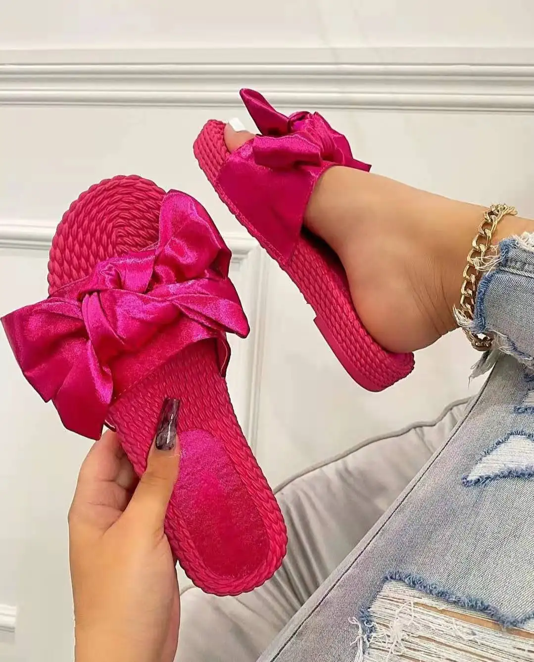 

2021 NEW Ladies Satin Silk Bowknot Slides Rubber Sole Outdoor Sandals Women Slippers flat shoes, Customized color