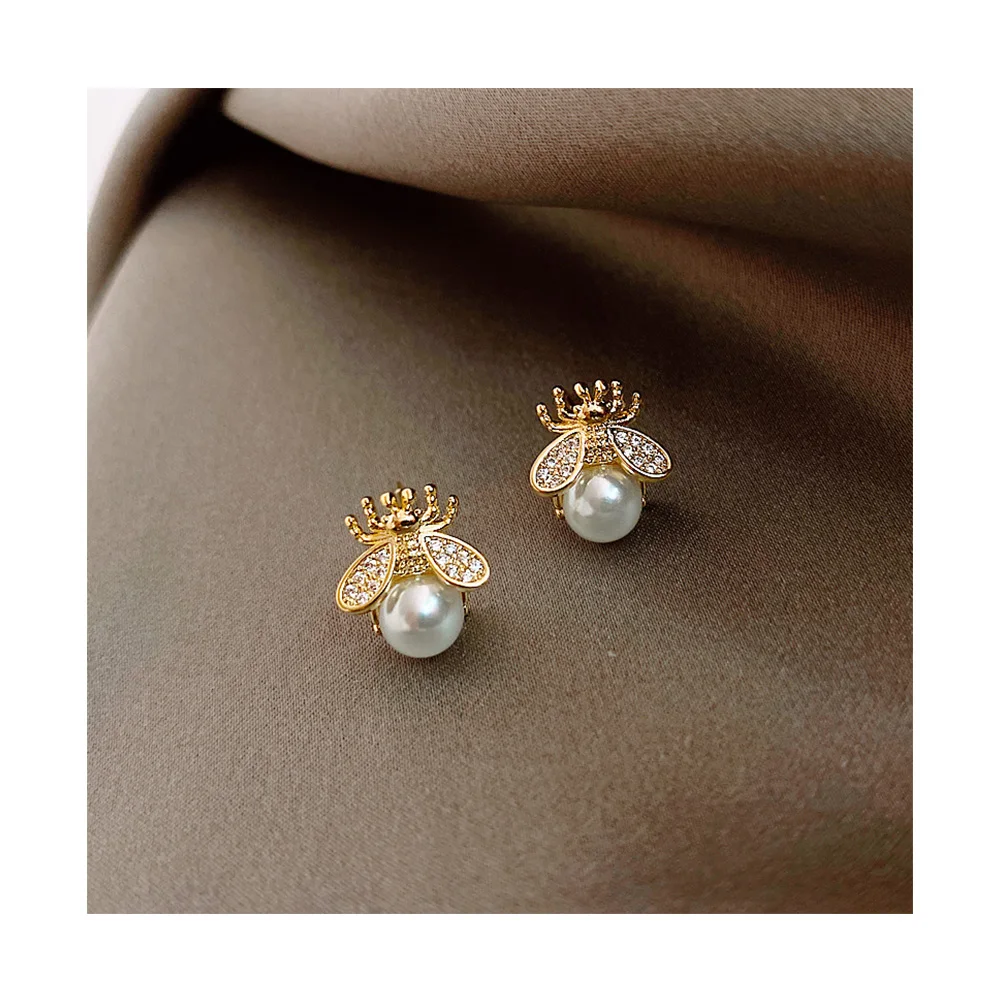 

Fashion Cute Little Bee Pearl Stud Earrings Zircon Jewelry Little Honey Bee Pearl Stud Cute Earrings for Women 2021, Picture shows