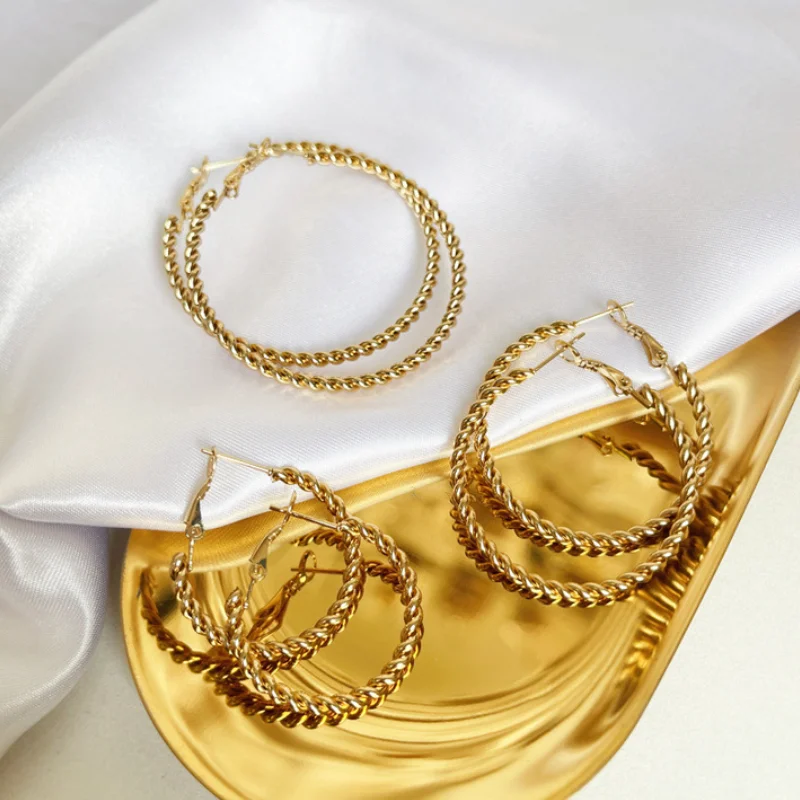 

Minimalist 3cm 4cm 5cm 18K Gold Plated Stainless Steel Twisted Circle Hoop Earrings