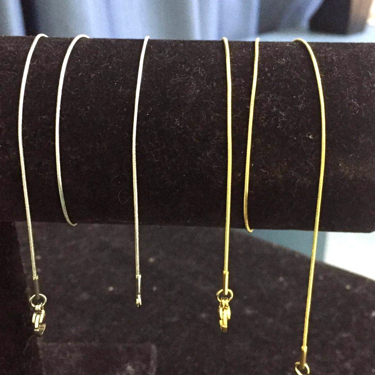 

Hot Selling Exquisite Clavicular Snake Chain Neck Chain Necklace Silver Necklace stainless steel Chain For Men And Women