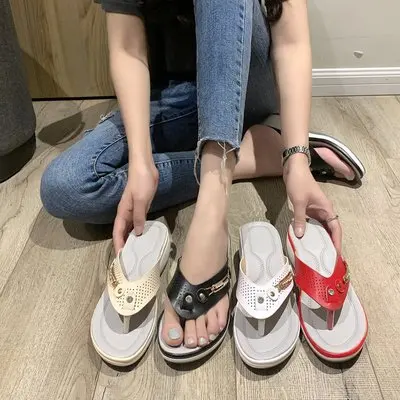 

Wholesale personalized platform summer quality custom printed flip flops, Black, white, red