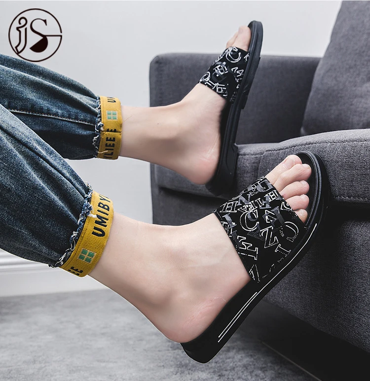 

2021 fashion trend slippers for men fancy PVC slides men casual comfort mans slippers, Picture