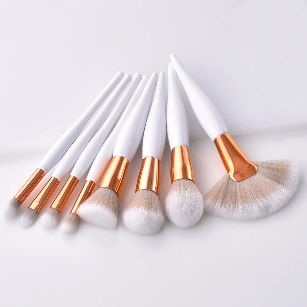 

4/8 Pcs Brush Kit Soft Synthetic Hair Wood Handle Make Up Brushes Foundation Powder Blush Eyeshadow Cosmetic Makeup Tools