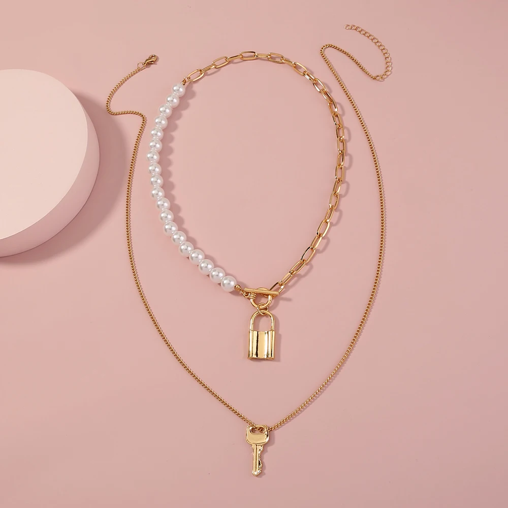 

Customized Women Choker Toggle Clasp Layered Lock And Key Pendant Pearl Jewelry Necklace 18K Gold Chain