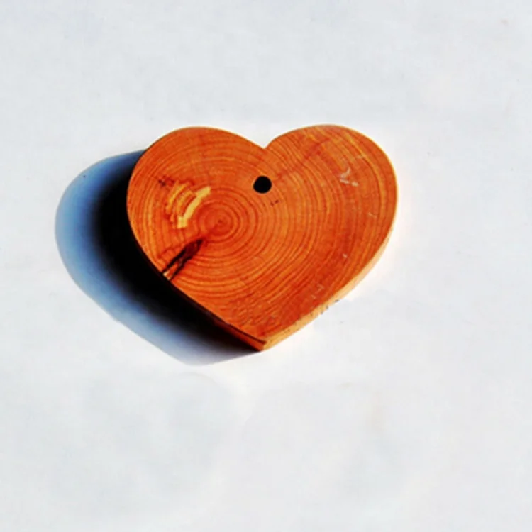 
LMC103 Cedar Wood Anti Moth Wooden Blocks Heart Shaped Balls 