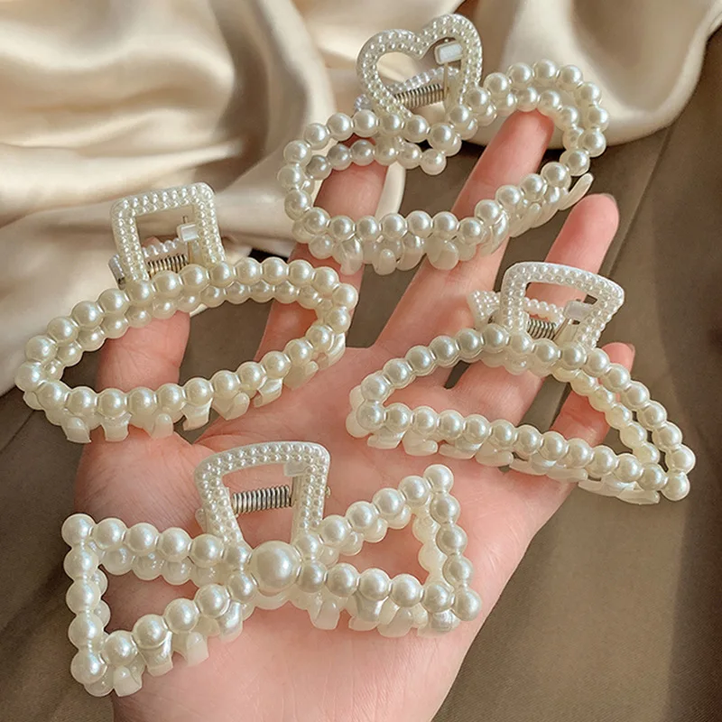 

Korean retro elegant pearl hair claw clip large shark heart knot square hair clip hair accessories for women