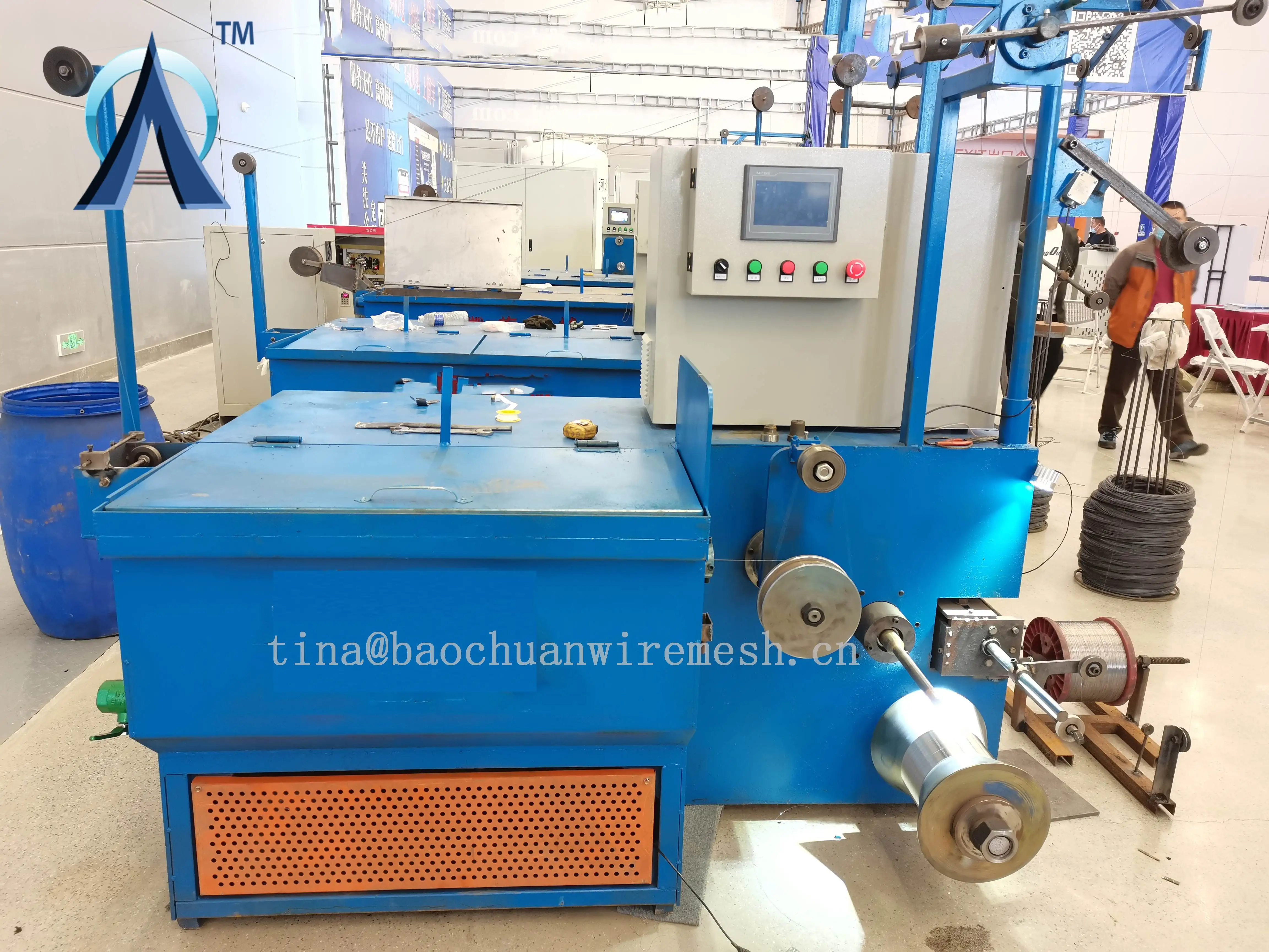 Stretching steel iron rod straight line wire drawing polishing machine.jpg