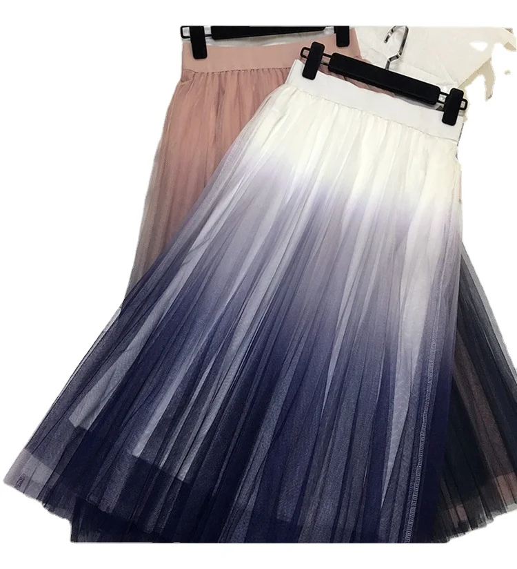 

2021 new long tulle skirt women early autumn new style gradient elegant high waist A-line pleated mid-length skirt women, Picture shows