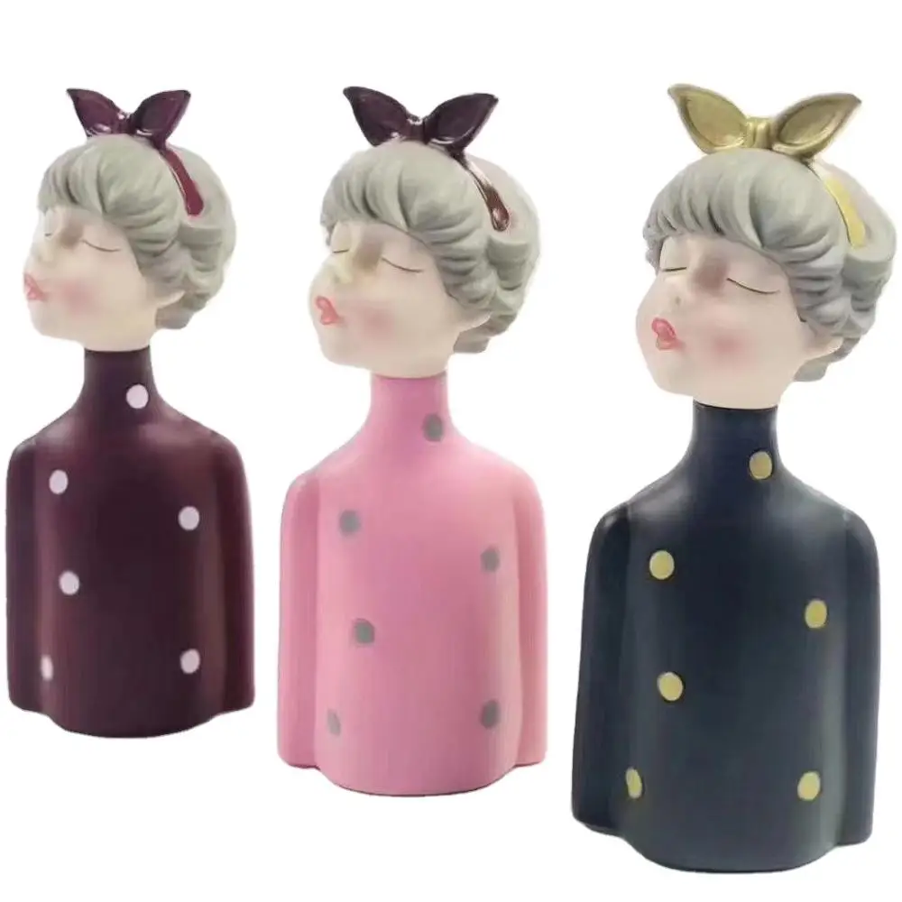 

New Y-355 Bubble Girl stereo Tabletop TV cabinet in the living room presents a small speaker for girls