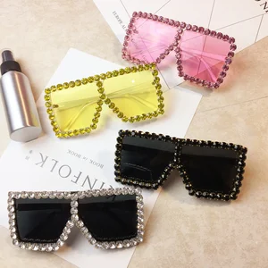 2019 Custom fashion Clear mirror PC Crystal Vintage retro sunglasses Women Square Oversized Rhinestone Sunglasses 2