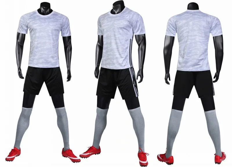 
Custom Latest Plain Football Shirt Printing Design Barcelona Soccer Jersey Retro Football Jersey Set Red Black White Color 