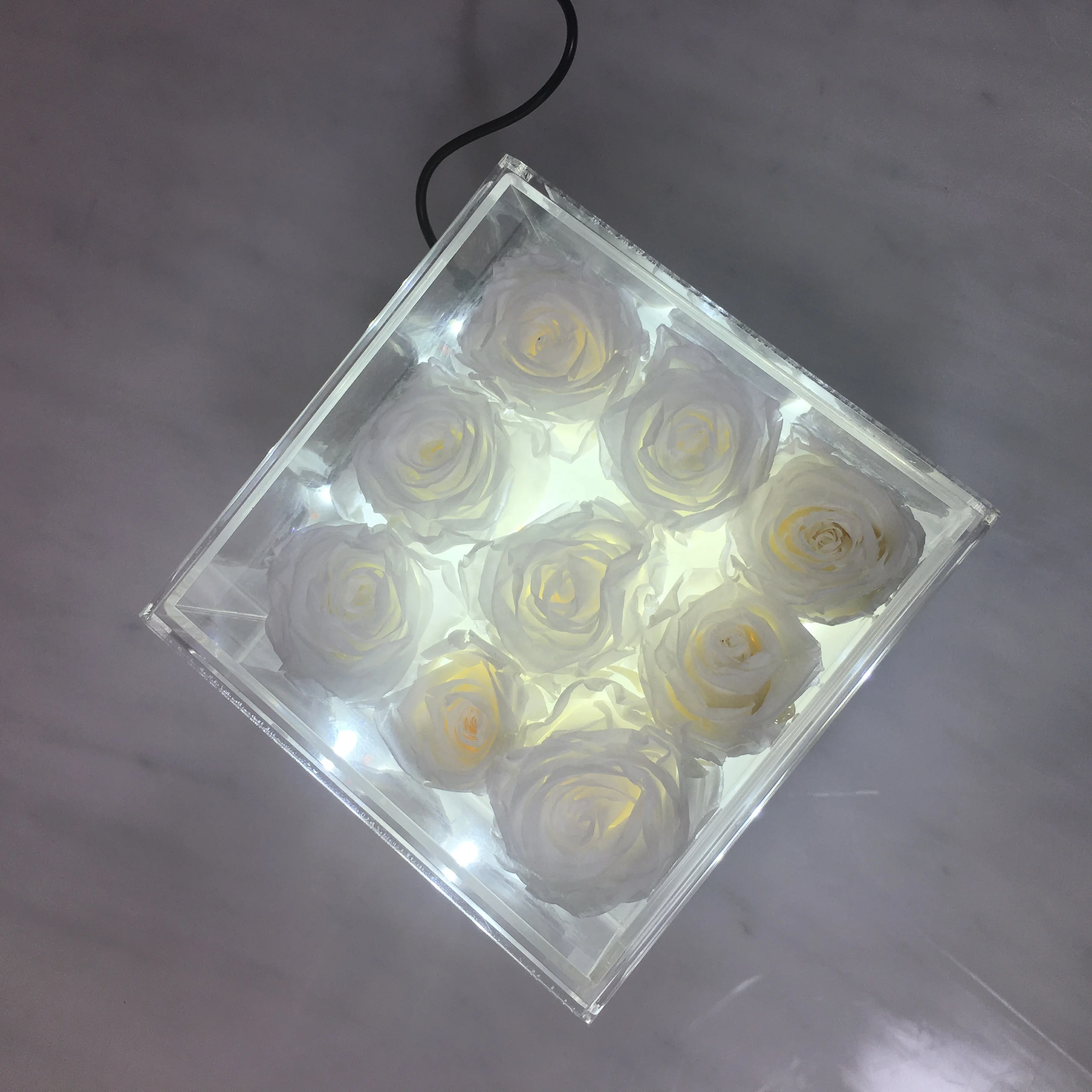 Yageli new white base square clear LED light acrylic 9 rose flower box