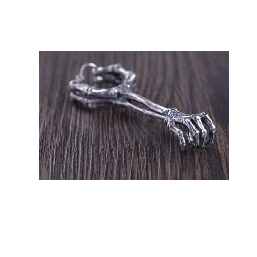 

new women's metal ghost claw smoking ring smoking accessories, Colorful