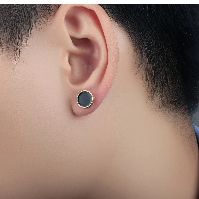 

2022 Trend Charms Mens Fashion Earrings