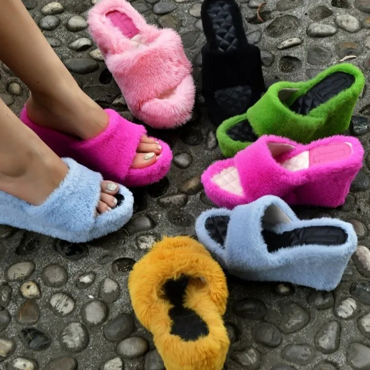 

New Arrival Fluffy Sexy Wedge Sandals Slippers Solid Color Soft Women's Slippers Wholesale Fashion Fur Slippers for Women, Picture shows