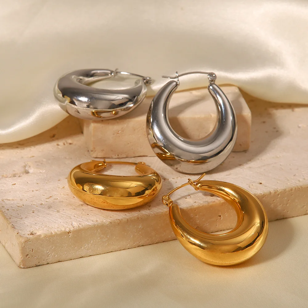 

Hollow Chunky Waterproof 18K Gold Plated Croissant CC Statement Earrings Stainless Steel Huggie Hoop Earrings for Women