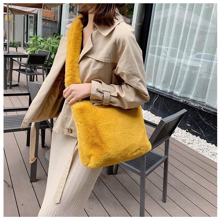 

2021 new fashion ladies velvet one-shoulder diagonal plush bag large capacity winter hand bags, White, yellow, black, pink, brown, gray