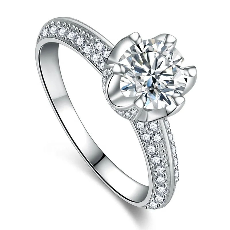 

Fashion Six Prongs Latest Luxury Simulation Diamond Ring