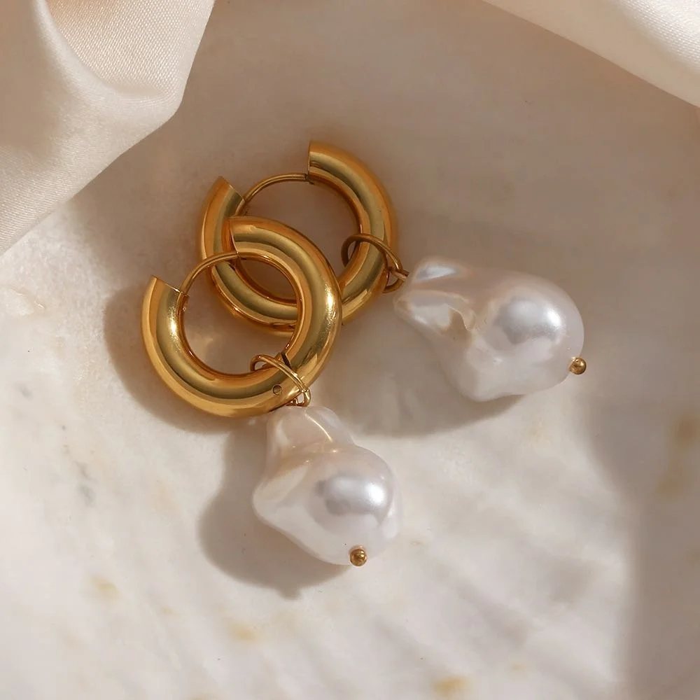 

Luxury jewelry Irregular pearl eardrop huggie hoop earring 18k stainless steel gold plated Irregular Baroque pearl earrings