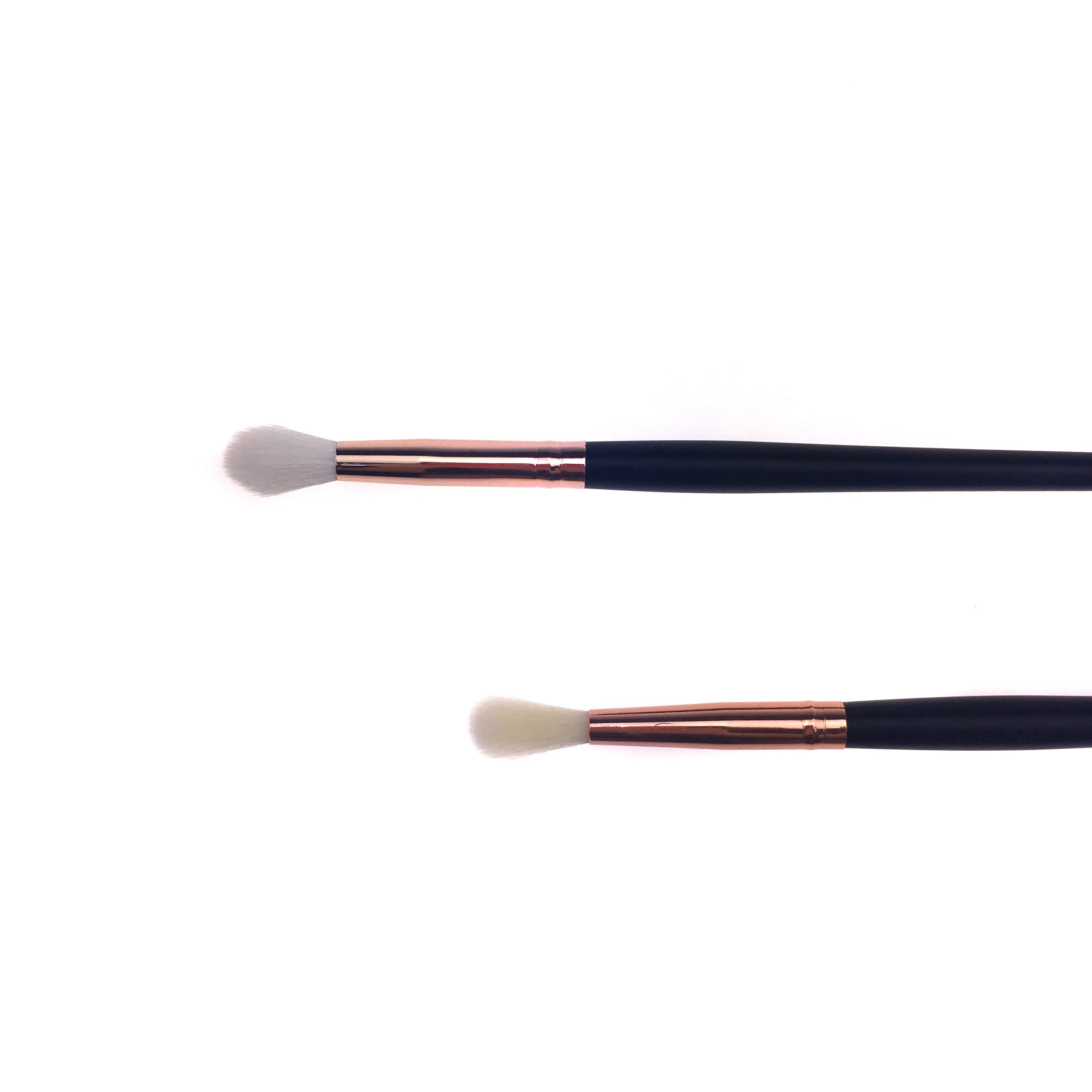 private label eyeshadow custom your logo sample unique fluffy blending brush