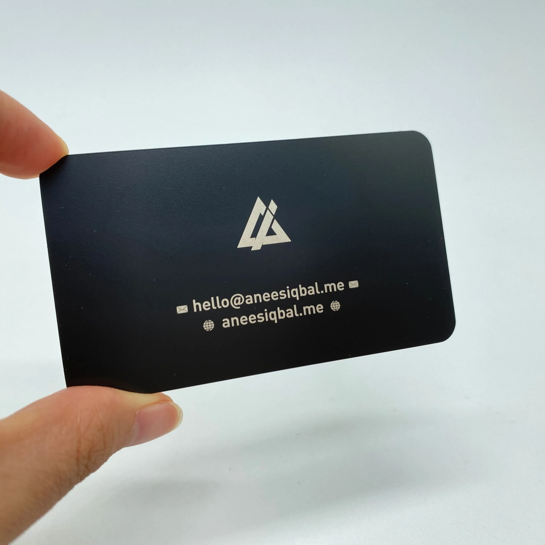 DU matte black and white steel