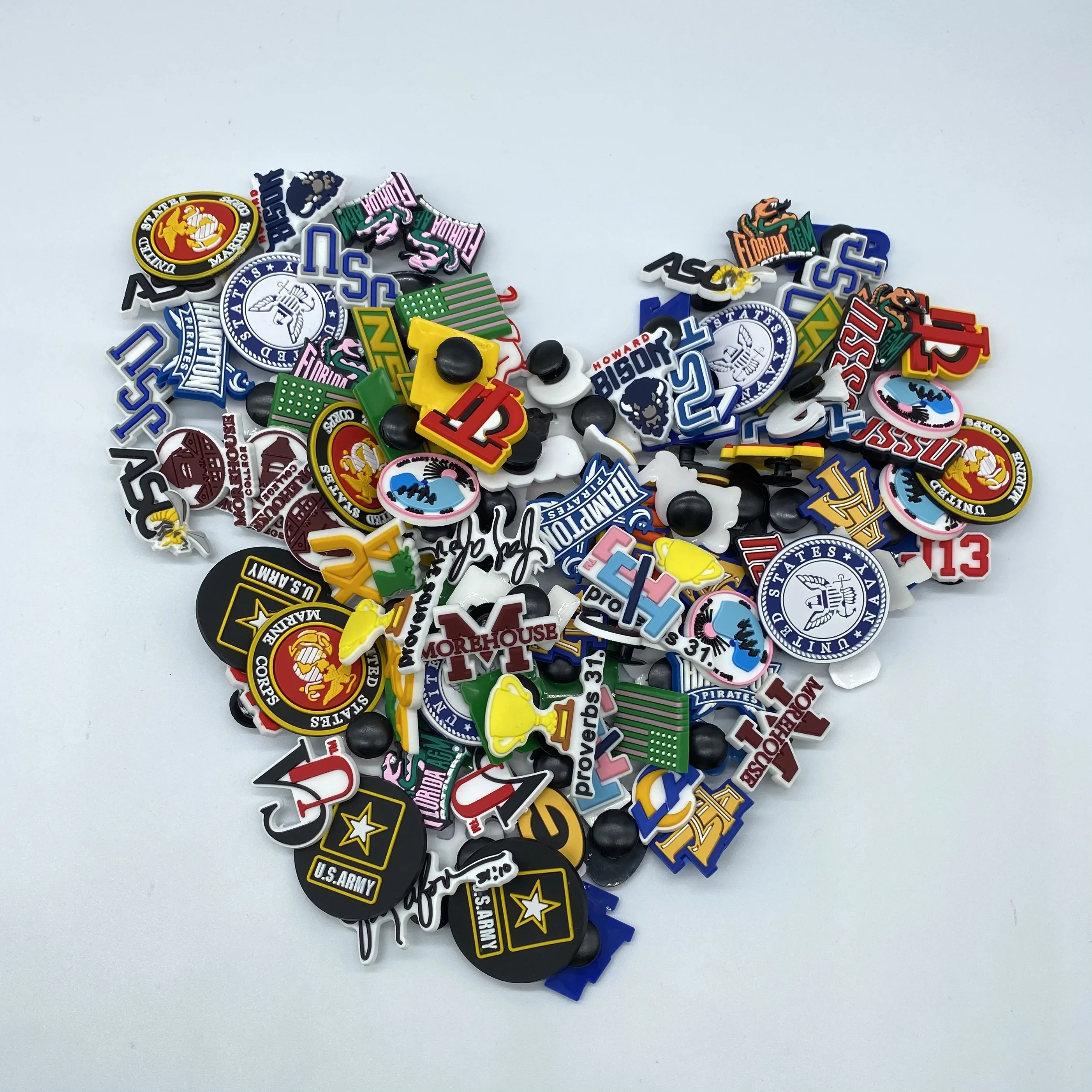 

Mixed 100pcs New PVC Shoe Charms University Logo Shoes Accessories Croc Charms Shoe Decoration for Girls Kids Gift, As picture