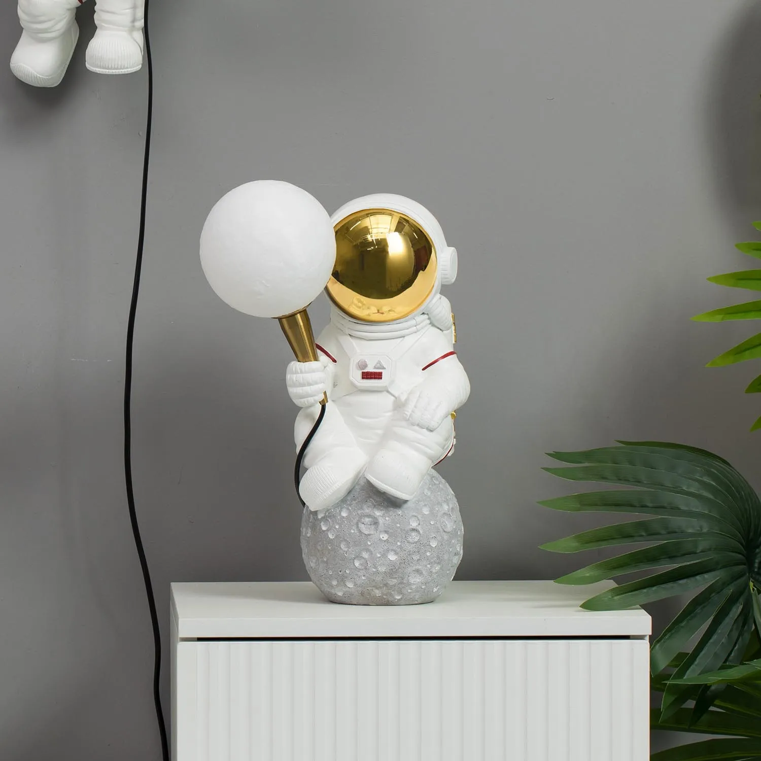 

Newest Trending Resin Astronaut Night Light Moon Lamp Interior Lighting Spaceman Decoration For Kid's Room