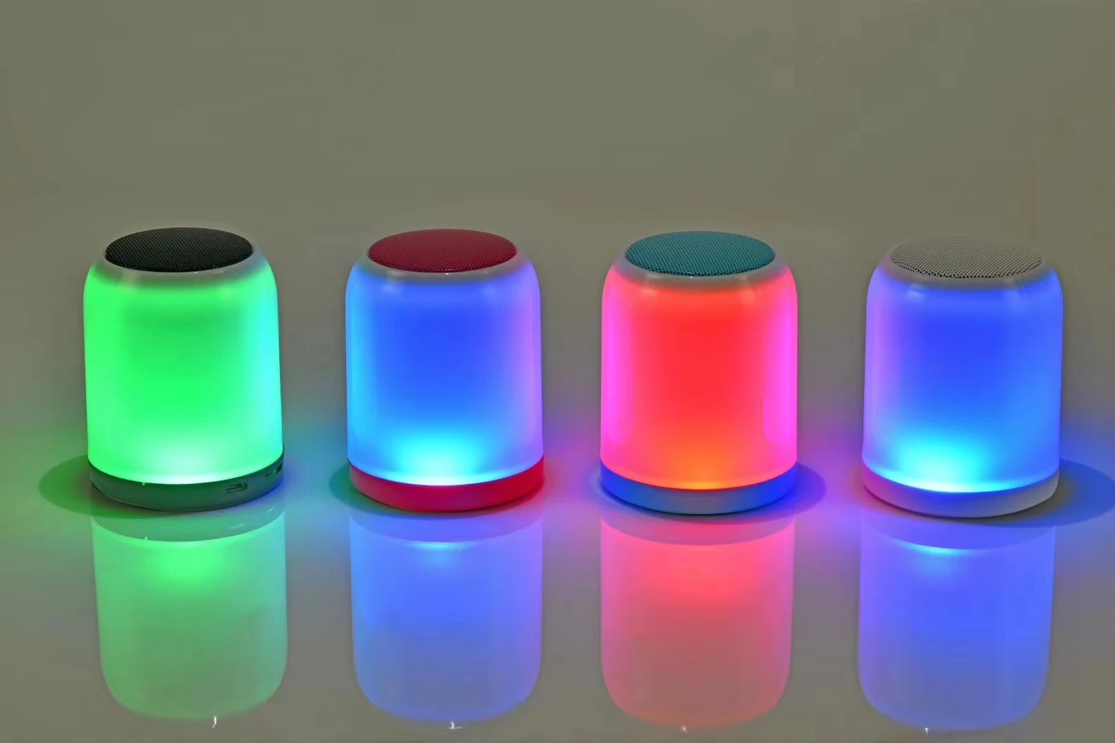 Senpaga Agordita logebla portebla sendrata sono malgranda mini bluetooth-promocio donac-parolanta karto-bendo led speaker - ANKUX Tech Co., Ltd