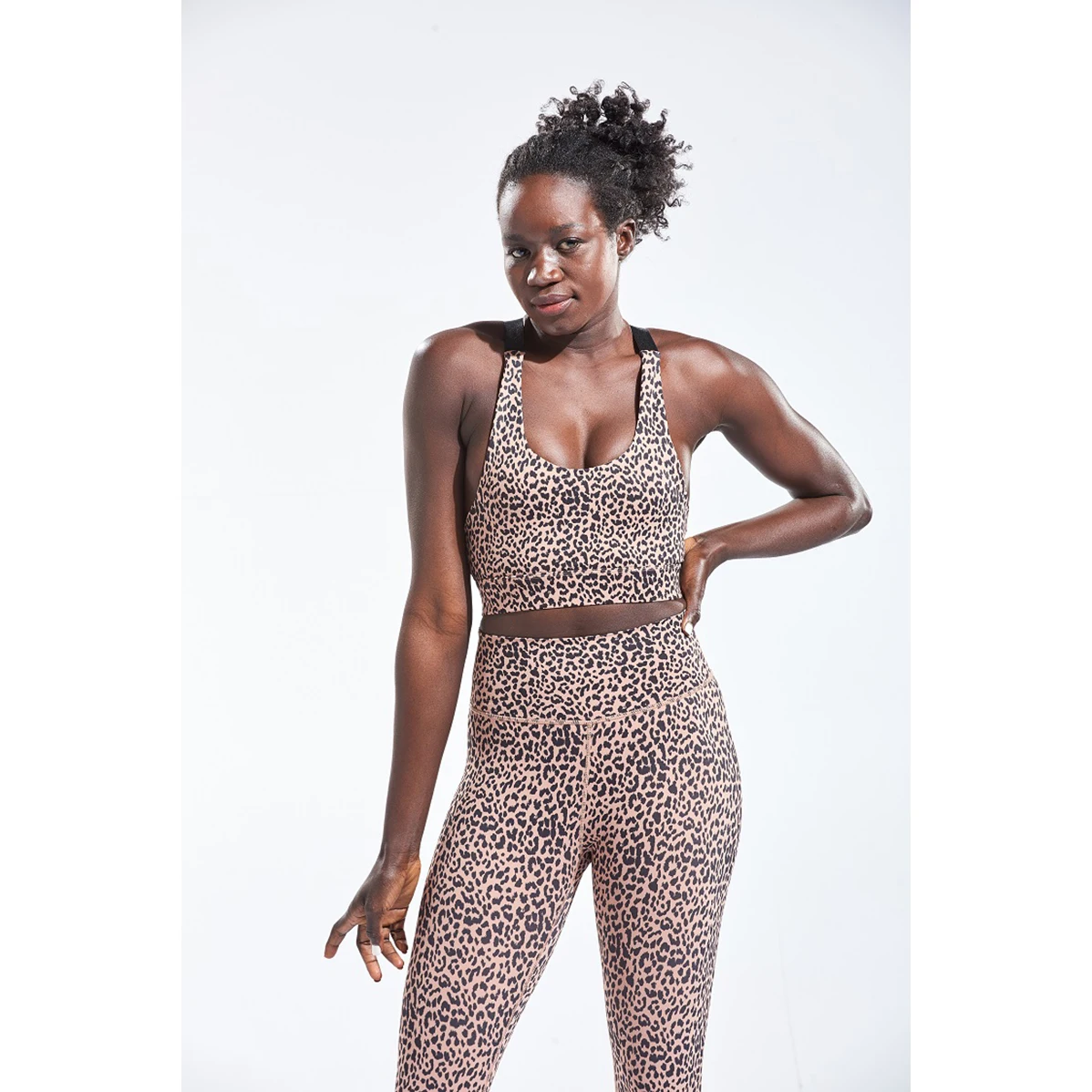 

High Quality Seamless Womens Customize Two Pieces Leopard Sports Bra Set