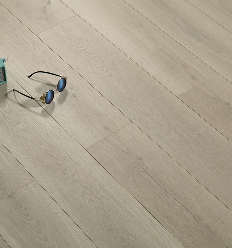 Waterproof Scratch Resistant Wood Flooring Non Slip Laminate Flooring