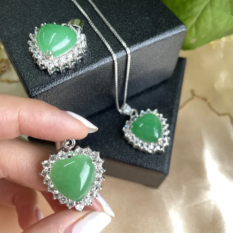 

2021ins Wholesale Jialin silver plated green jade heart pendant diamond around for women girl charm necklace