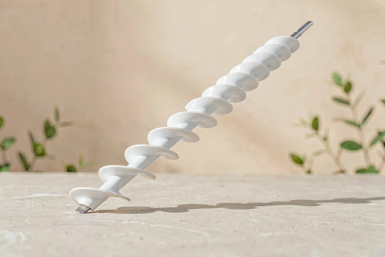Customizable plastic auger