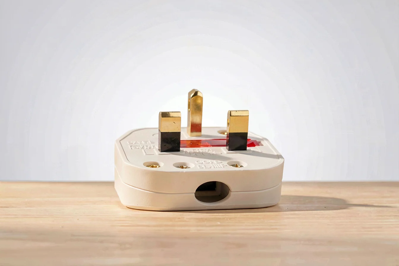 UK compliant 13A Fuse Plug Adapter