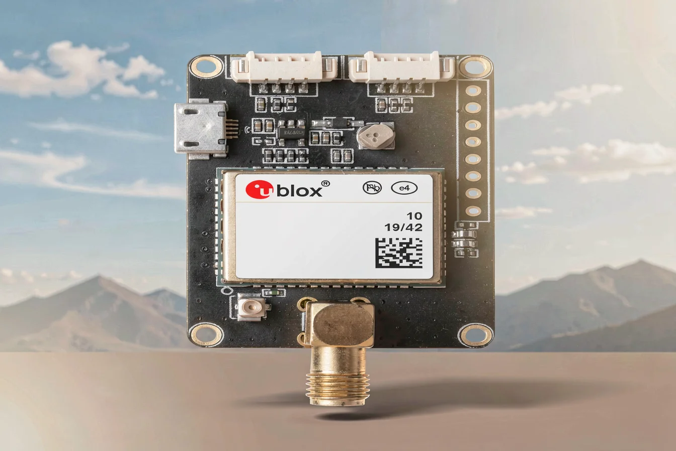 High-accuracy USB GPS receiver