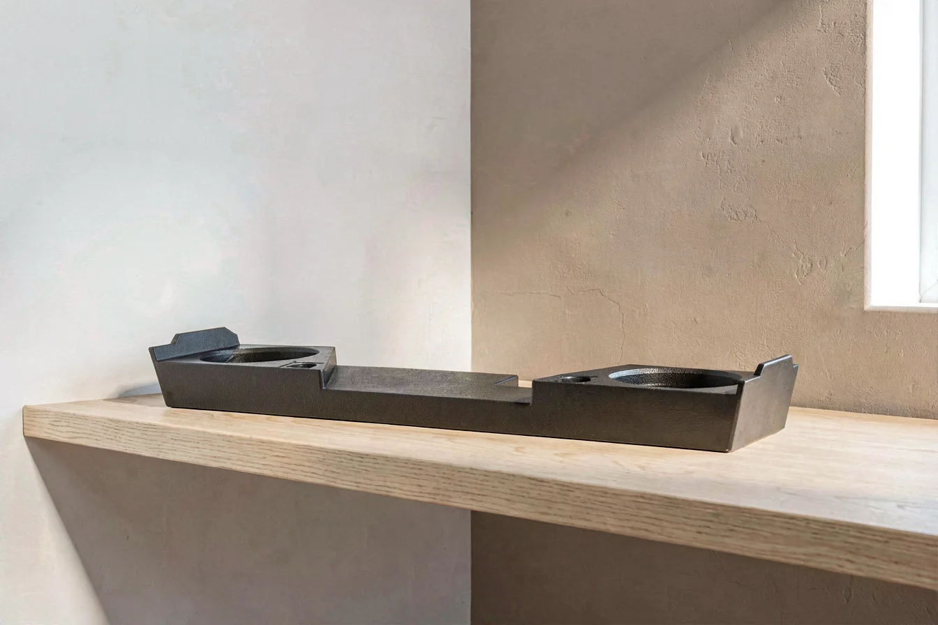 Customizable empty speaker box cabinet