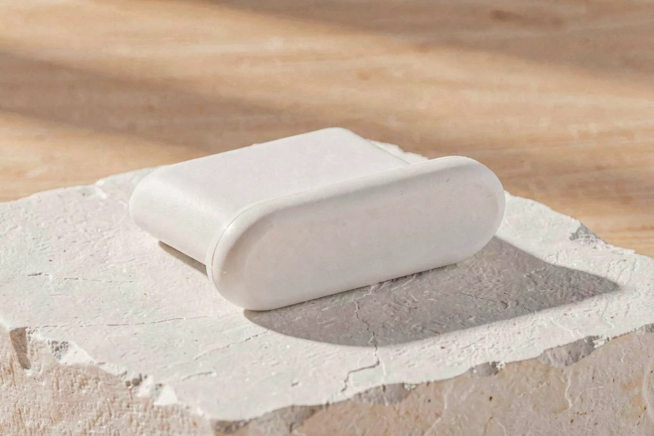 Anti-Loose iPhone Dust Plug