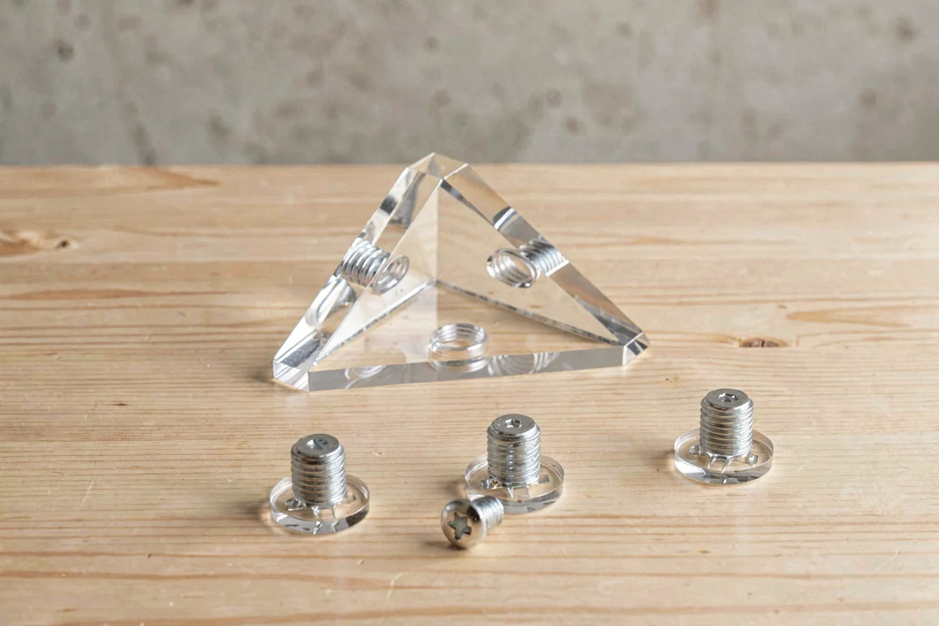 Top-rated acrylic corner bracket
