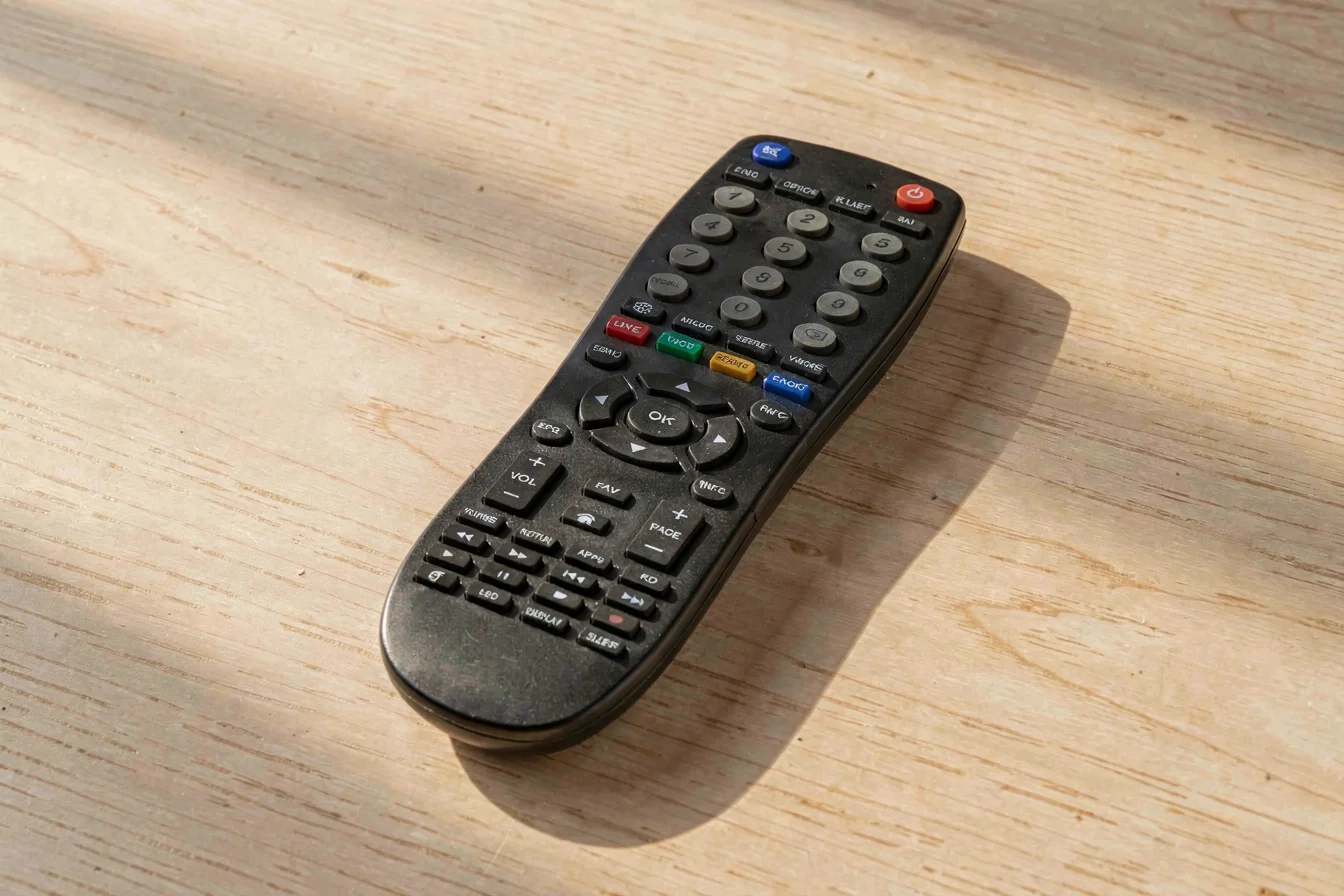 Best Amlogic S905 Android TV Box vs. Android TV Box Remote Control