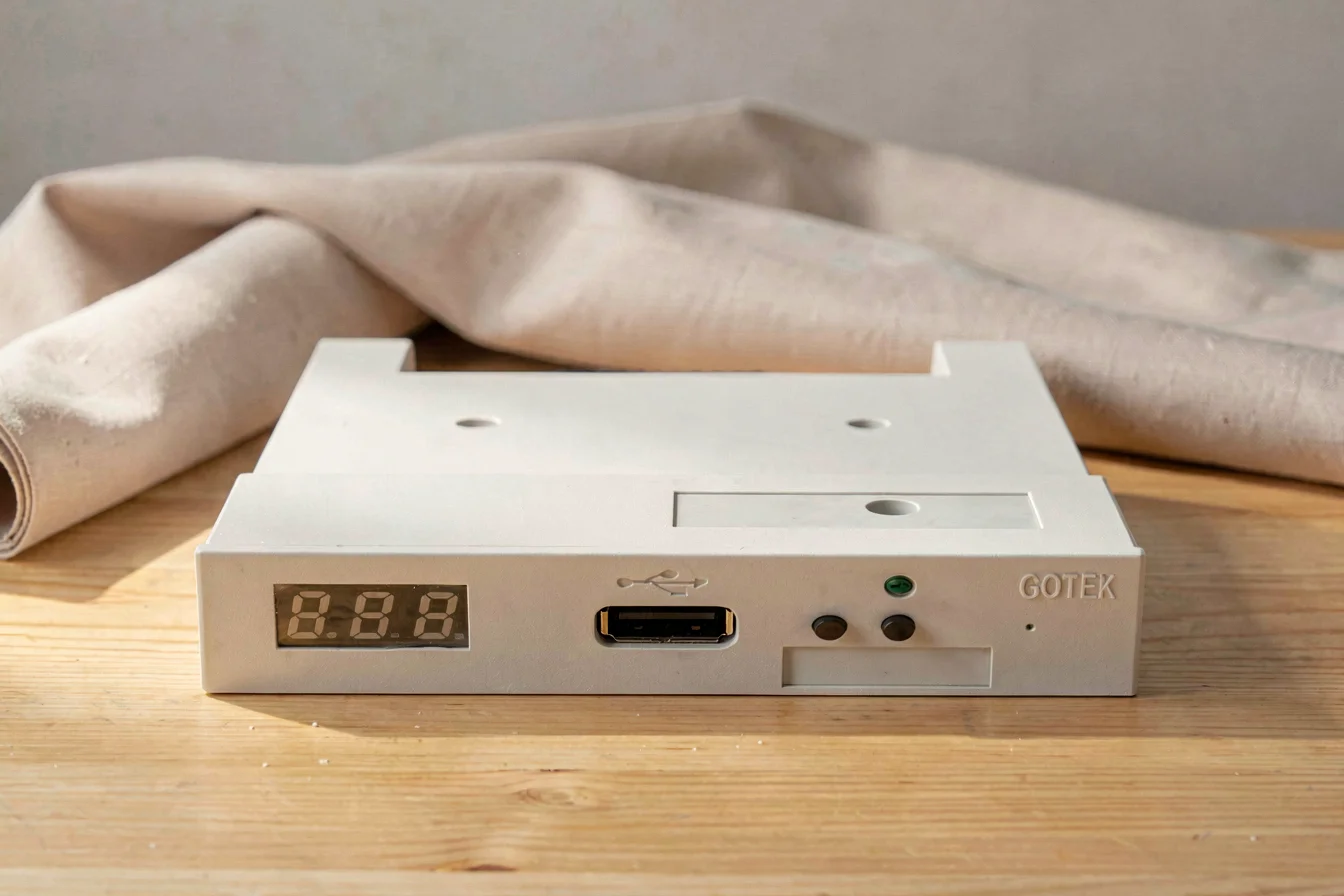 High compatibility USB reader for Barudan embroidery machines