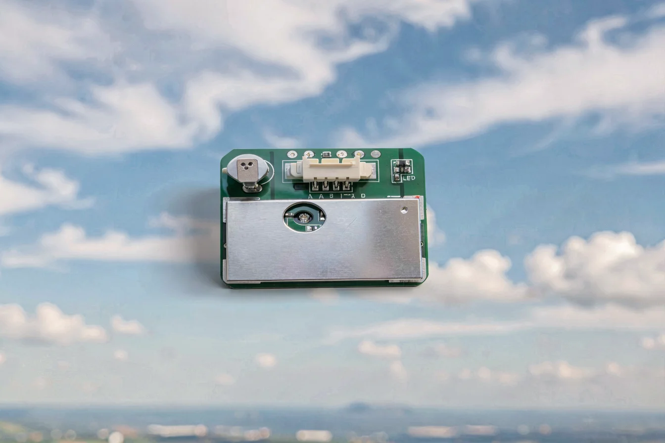 Compact GPS module for drone