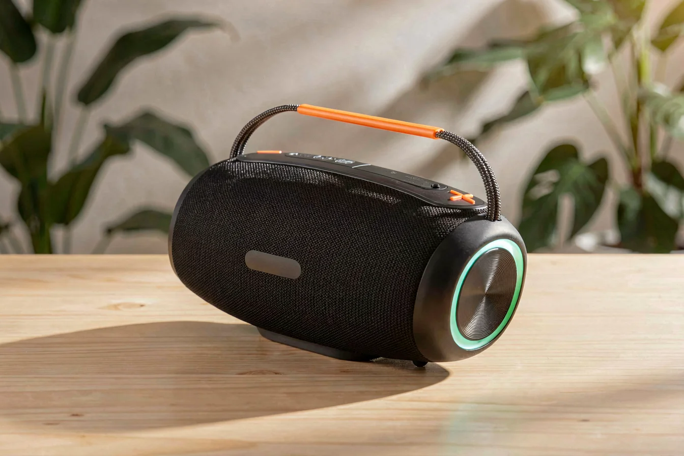 High-rated portable midi player