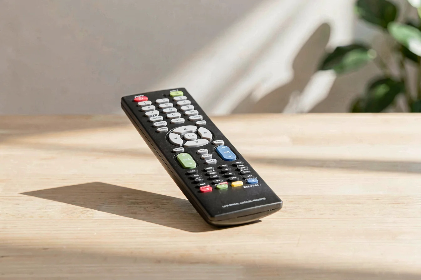 High-reliability single function TV remote control